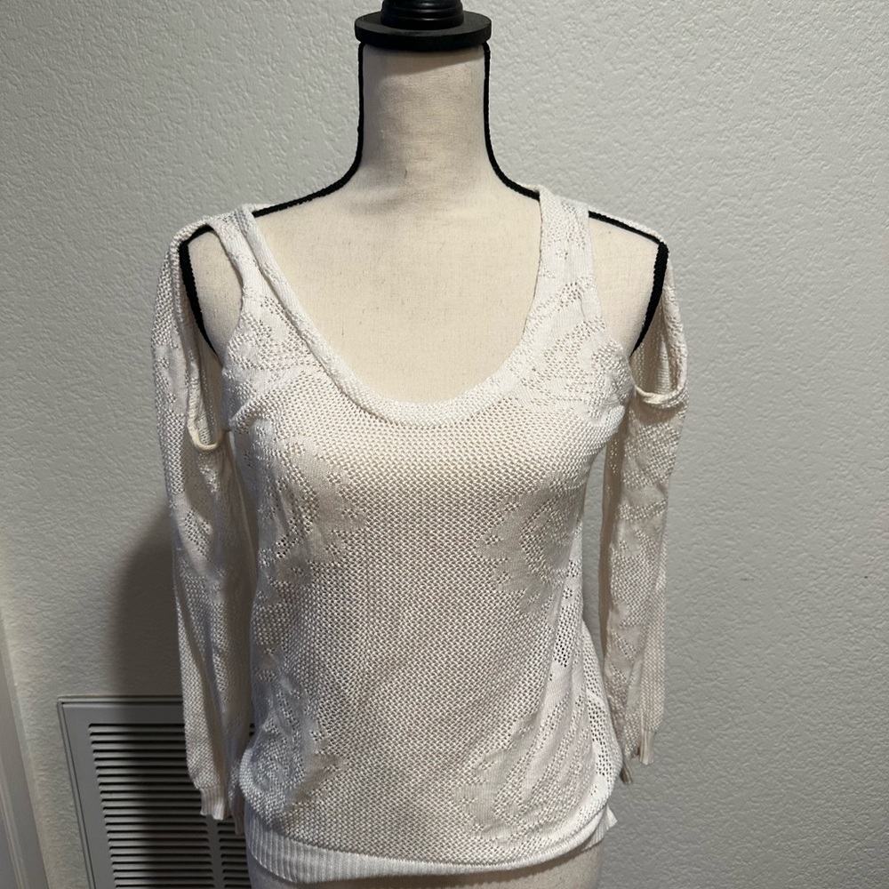 TOWNSEN White Off-the-Shoulder Sweater with Long Sleeves